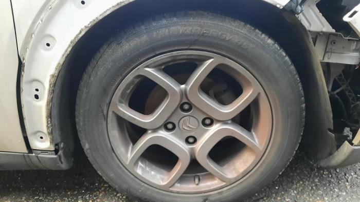 Citroen C4 Cactus 1.2 PureTech 82 12V Skrotfordon (2015, GRIJS)