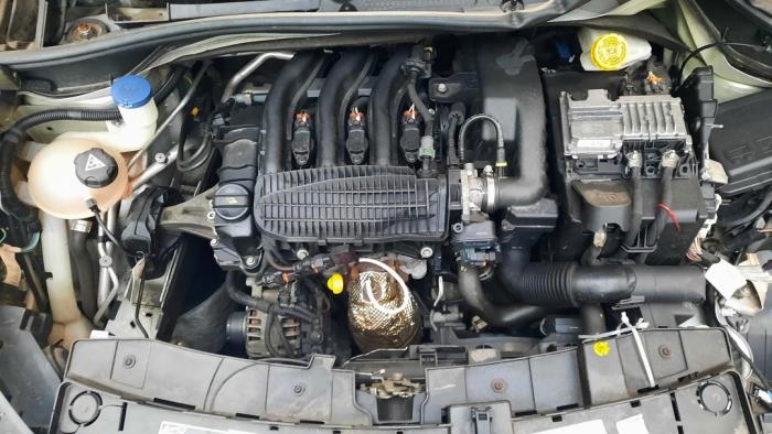 Citroen C4 Cactus 1.2 PureTech 82 12V Skrotfordon (2015, GRIJS)