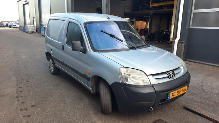 Peugeot Partner 1.9D Skrotfordon (2004, NIET VAN TOEPASSING)
