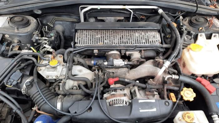 Subaru Forester 2.0 16V XT Skrotfordon (2005, ZWART)