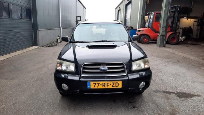 Subaru Forester 2.0 16V XT Skrotfordon (2005, ZWART)