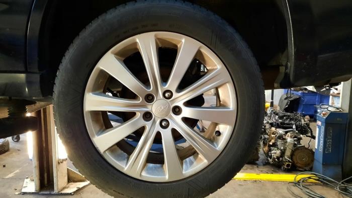 Subaru Forester 2.0 16V XT Skrotfordon (2005, ZWART)