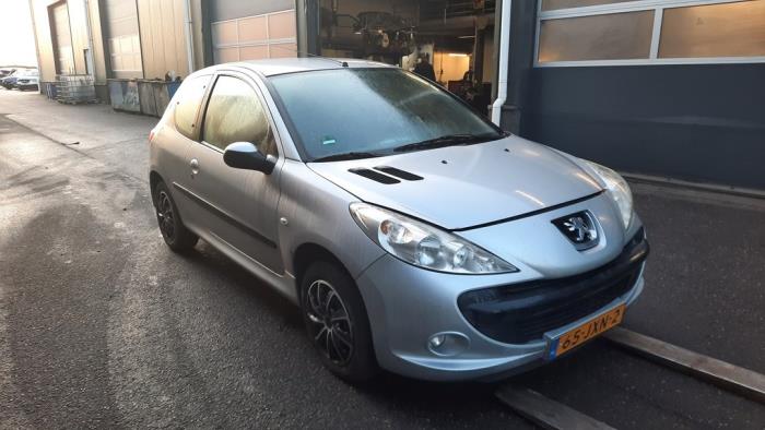 Peugeot 206+ 1.4 XS Skrotfordon (2009, GRIJS)