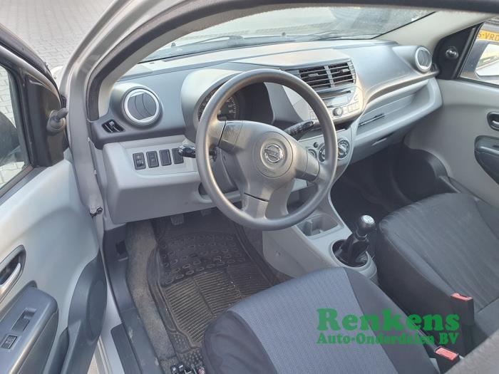 Nissan Pixo 1.0 12V Skrotfordon (2010, ZILVER)