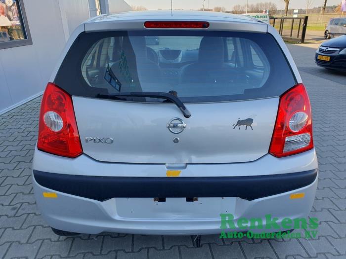 Nissan Pixo 1.0 12V Skrotfordon (2010, ZILVER)