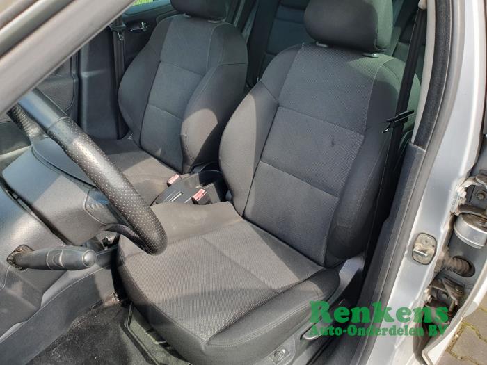 Peugeot 207 SW 1.6 16V Sloopvoertuig (2009, Zilver)