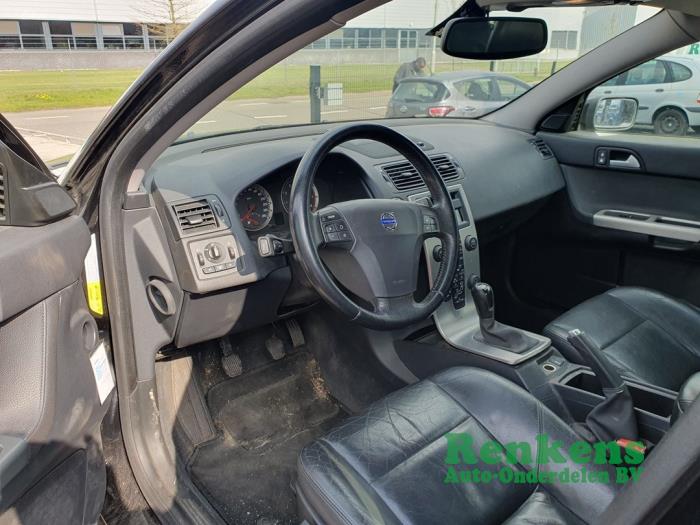 Volvo S40 1.8 16V Samochód złomowany (2006, Czarny)