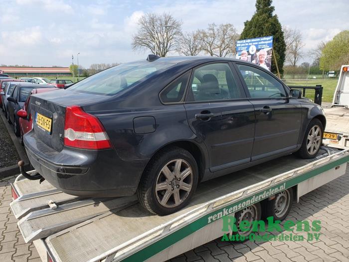 Volvo S40 1.8 16V Samochód złomowany (2006, Czarny)
