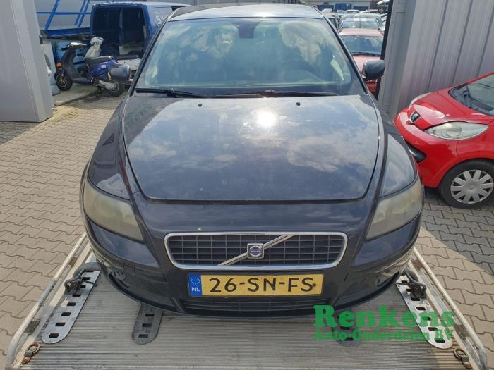 Volvo S40 1.8 16V Samochód złomowany (2006, Czarny)