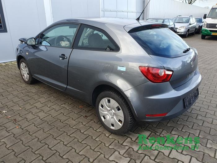 Seat Ibiza IV SC 1.4 16V Skrotfordon (2016, GRIJS)