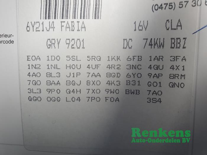 Skoda Fabia 1.4i 16V Épave (2005, Beige)