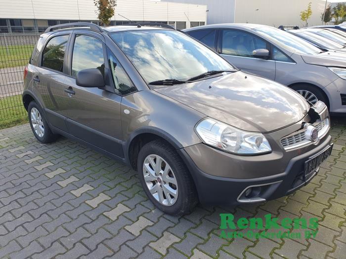 Fiat Sedici 1.6 16V Salvage vehicle (2011, Brown)