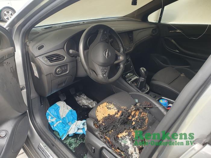 Opel Astra K Sports Tourer 1.0 Turbo 12V Skrotfordon (2017, GRIJS)