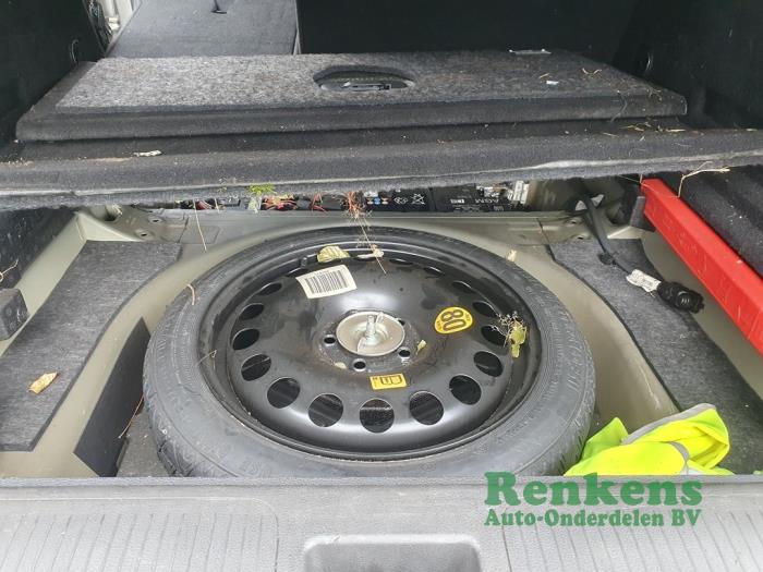 Opel Astra K Sports Tourer 1.0 Turbo 12V Skrotfordon (2017, GRIJS)