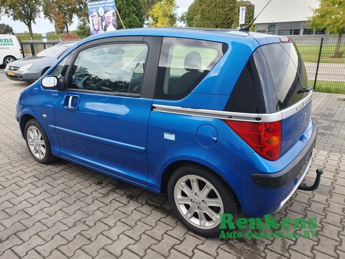 Peugeot 1007 1.6 GTI,Gentry 16V Samochód złomowany (2005, Niebieski)