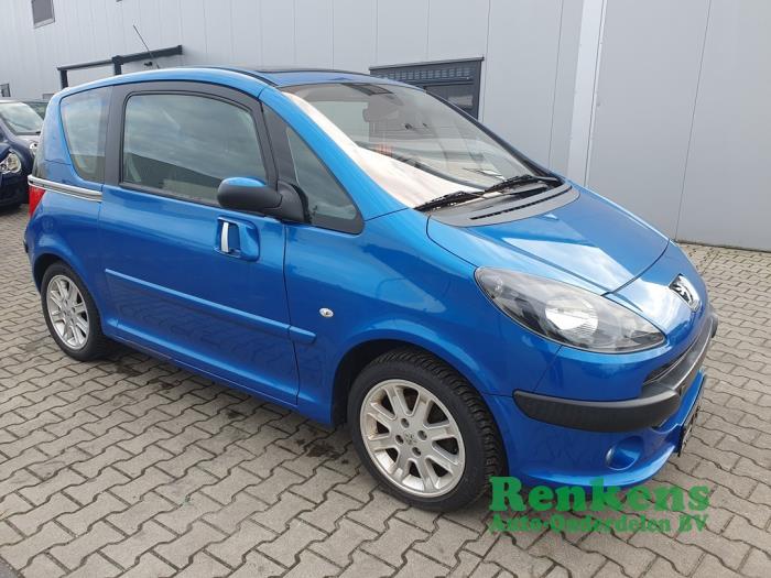 Peugeot 1007 1.6 GTI,Gentry 16V Samochód złomowany (2005, Niebieski)