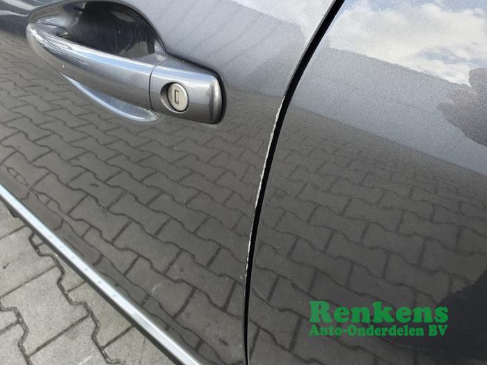 Peugeot 2008 1.2 12V e-THP PureTech 110 Sloopvoertuig (2016, Grijs)