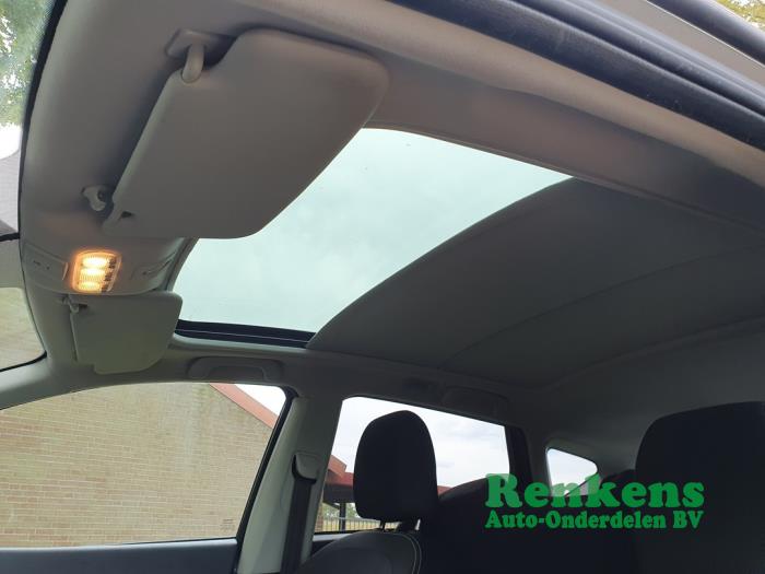 Nissan Qashqai 1.6 16V Skrotfordon (2012, GRIJS)