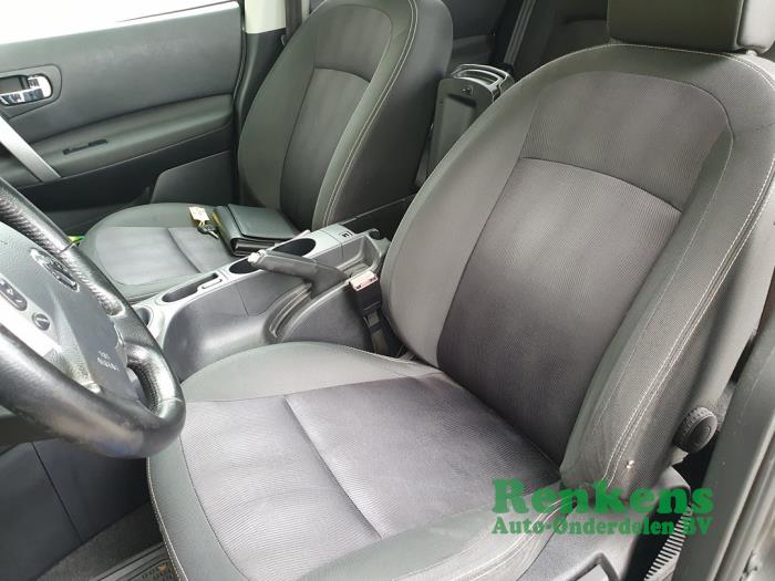 Nissan Qashqai 1.6 16V Skrotfordon (2012, GRIJS)