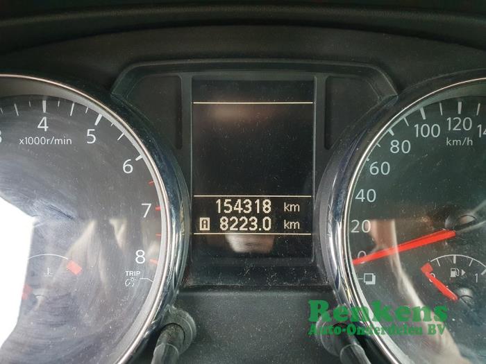 Nissan Qashqai 1.6 16V Skrotfordon (2012, GRIJS)