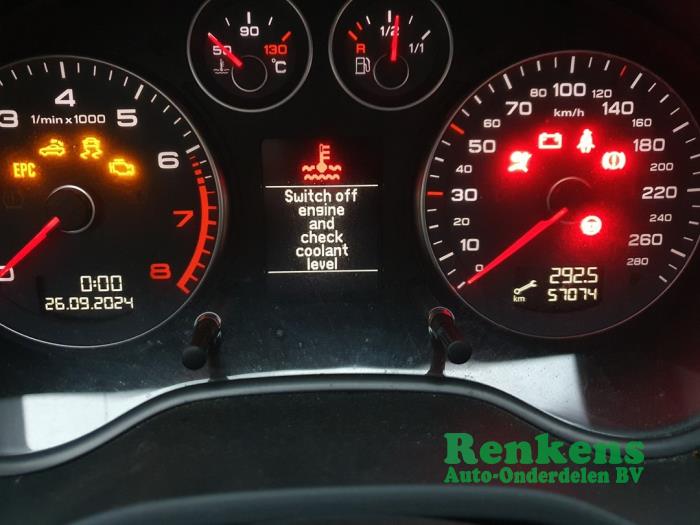 Audi A3 Cabriolet 1.2 TFSI Épave (2013, Noir)