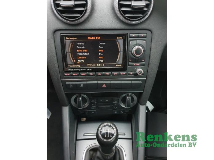 Audi A3 Cabriolet 1.2 TFSI Épave (2013, Noir)