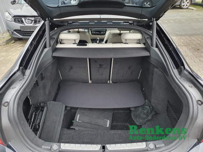 BMW 4 serie Gran Coupe 418i 1.5 TwinPower Turbo 12V Skrotfordon (2018, ZWART)