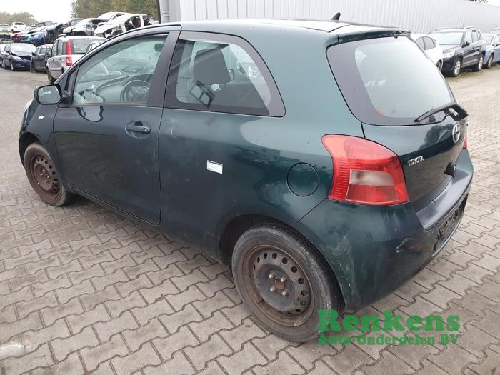 Toyota Yaris II 1.0 12V VVT-i Épave (2007, Vert)
