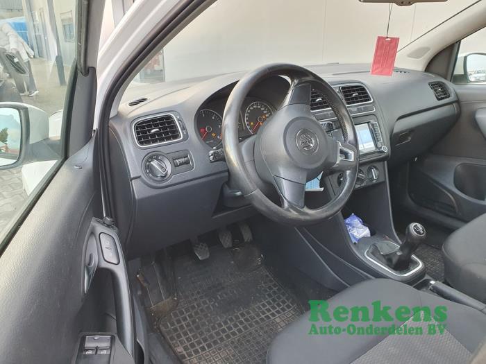 Volkswagen Polo V 1.2 TDI 12V BlueMotion Sloopvoertuig (2011, Wit)