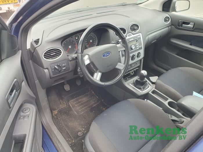 Ford Focus 2 Wagon 1.6 Ti-VCT 16V Skrotfordon (2007, BLAUW)