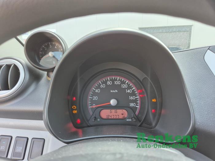 Suzuki Alto 1.0 12V Skrotfordon (2010, ZWART)