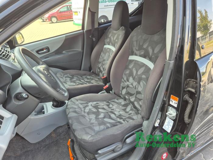 Suzuki Alto 1.0 12V Skrotfordon (2010, ZWART)