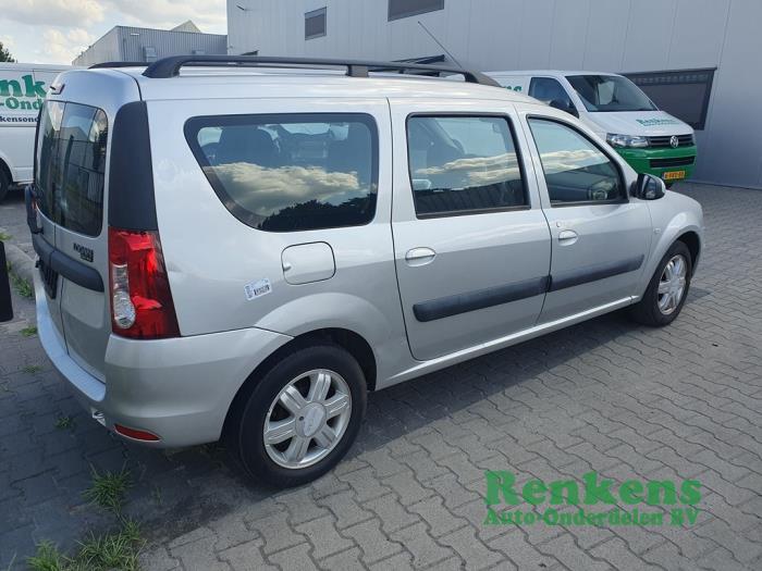 Dacia Logan MCV 1.6 MPI 85 Sloopvoertuig (2011, Zilver)