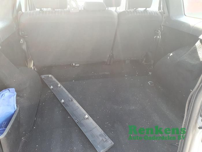 Dacia Logan MCV 1.6 MPI 85 Sloopvoertuig (2011, Zilver)