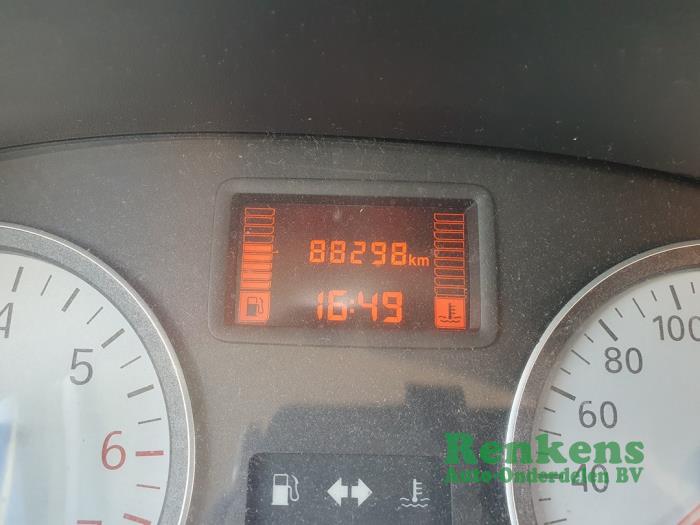 Dacia Logan MCV 1.6 MPI 85 Sloopvoertuig (2011, Zilver)