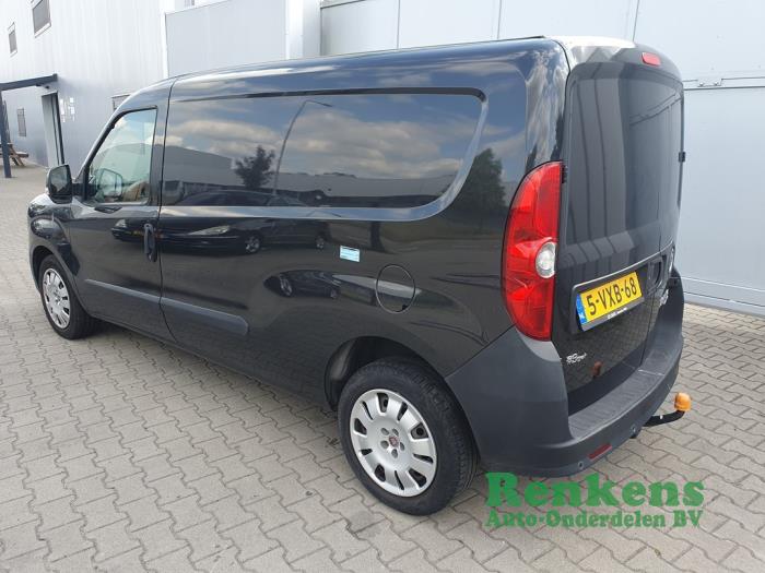 Fiat Doblo Cargo 1.6 D Multijet Sloopvoertuig (2012, Zwart)