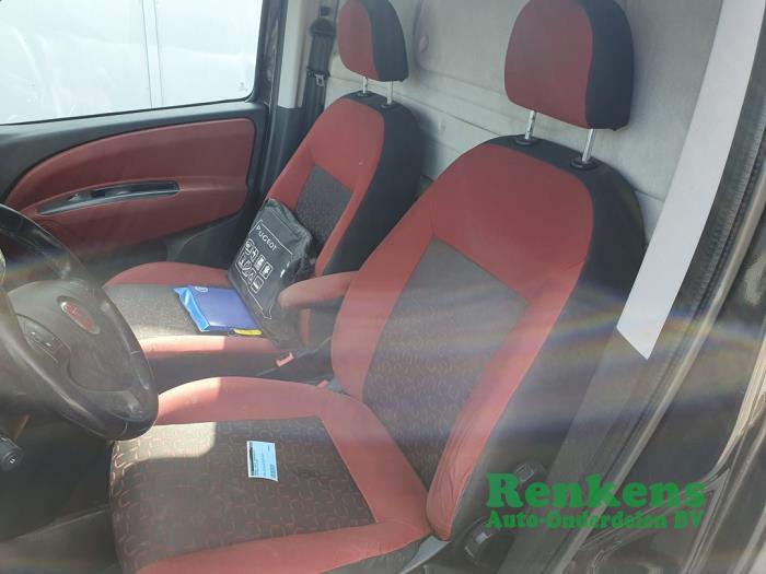 Fiat Doblo Cargo 1.6 D Multijet Sloopvoertuig (2012, Zwart)