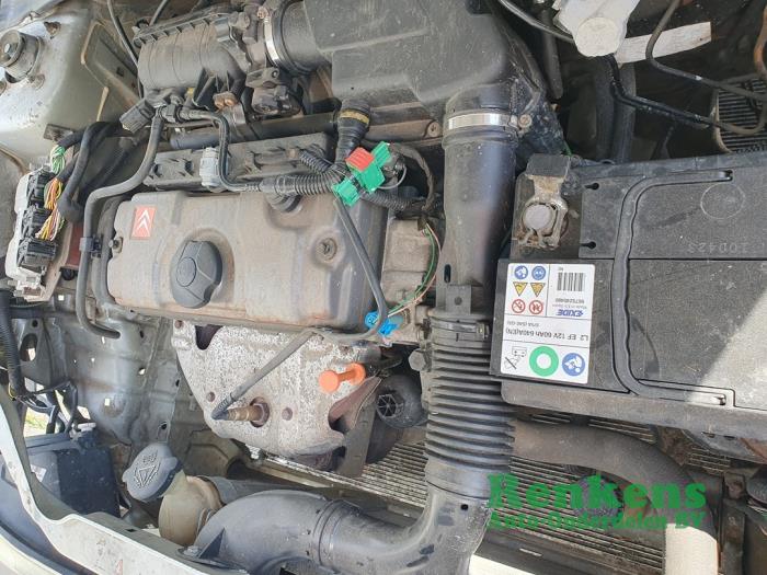 Citroen Saxo 1.1i X,SX Skrotfordon (2002, ZILVER)