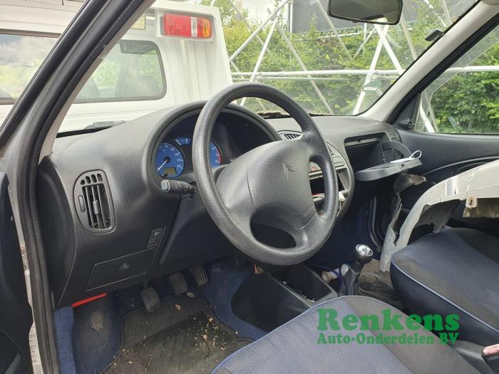 Citroen Saxo 1.1i X,SX Skrotfordon (2002, ZILVER)