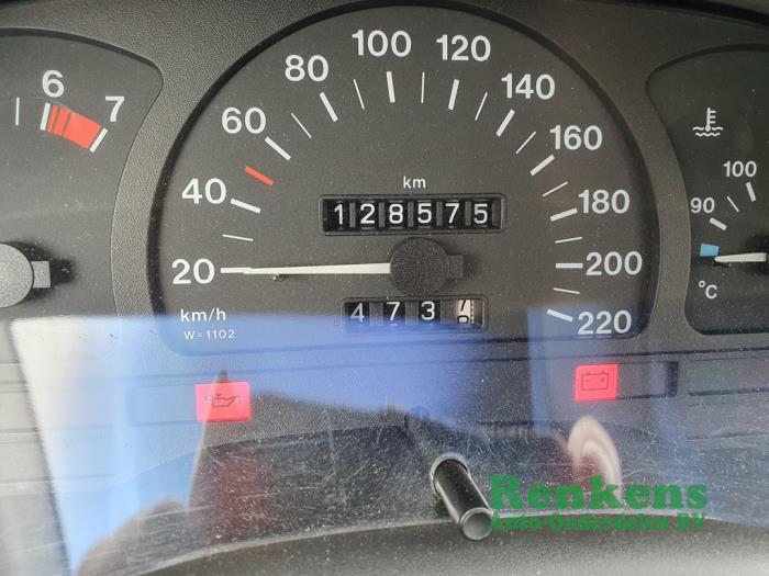 Opel Astra F 1.6i Sloopvoertuig (1996, Rood)