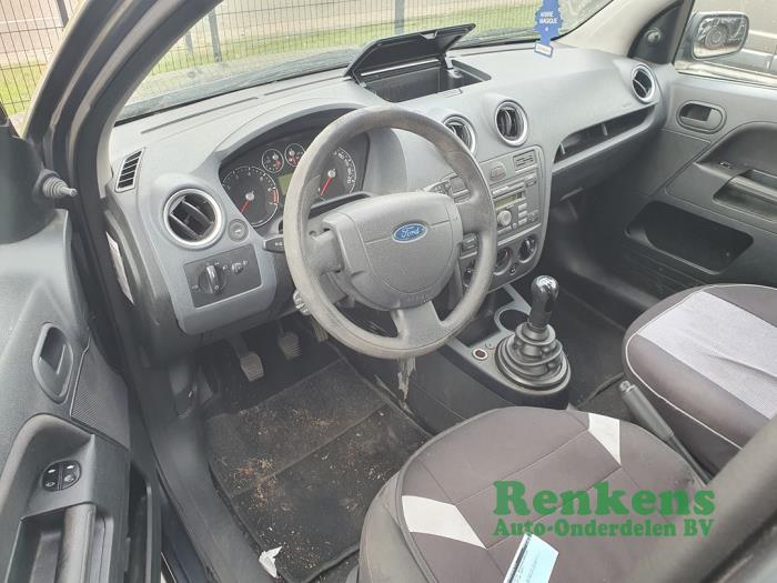 Ford Fusion 1.4 16V Skrotfordon (2007, GRIJS)