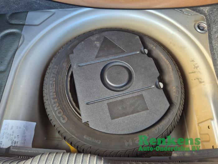 Volkswagen Polo IV 1.4 16V 75 Sloopvoertuig (2006, Grijs)