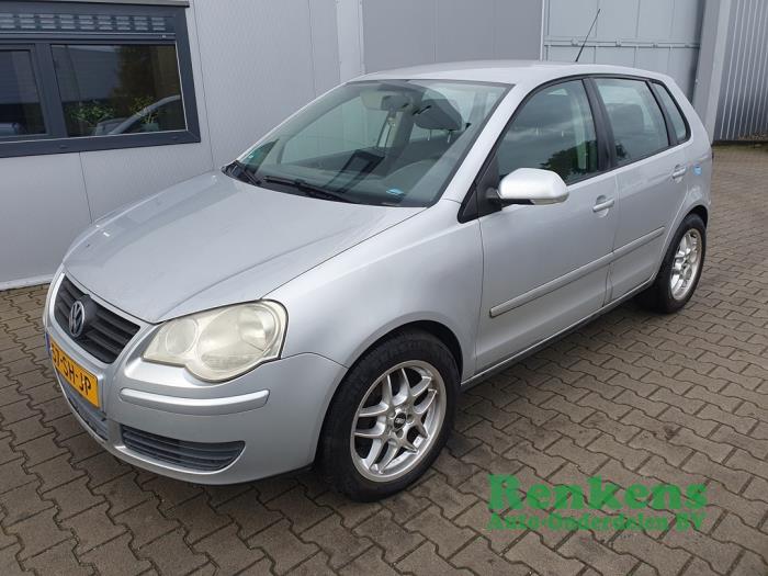 Volkswagen Polo IV 1.4 16V 75 Sloopvoertuig (2006, Zilver)