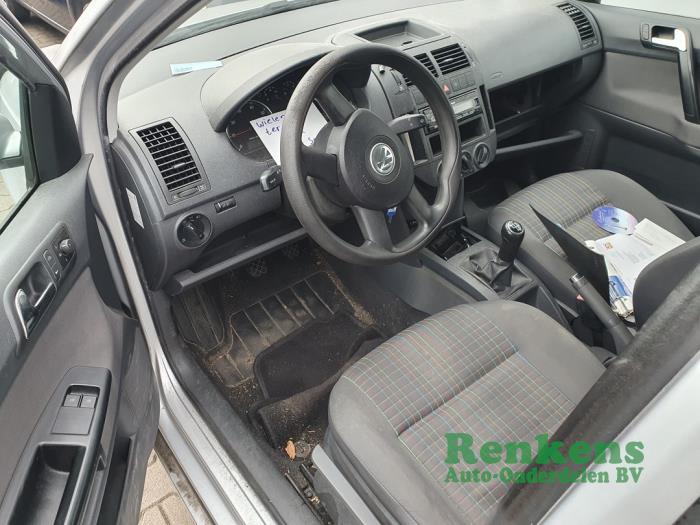 Volkswagen Polo IV 1.4 16V 75 Sloopvoertuig (2006, Zilver)