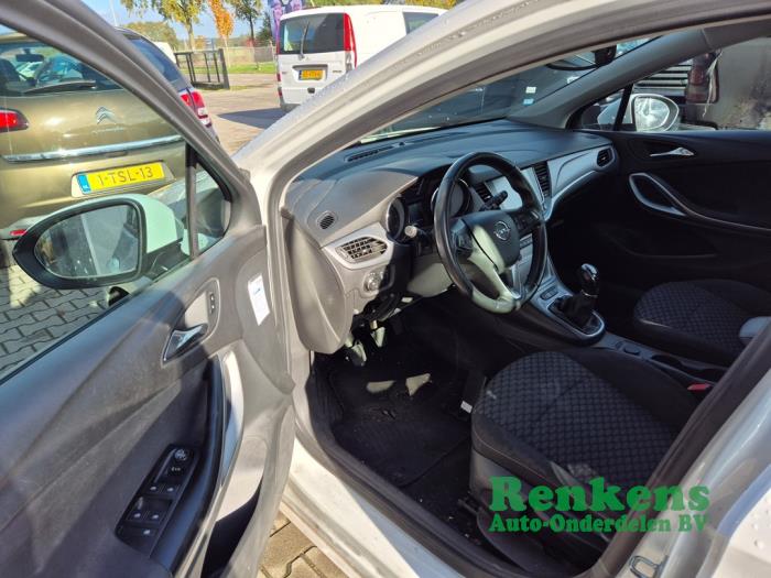 Opel Astra K 1.6 CDTI 110 16V Schadevoertuig (2017, Wit)