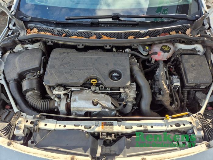 Opel Astra K 1.6 CDTI 110 16V Schadevoertuig (2017, Wit)