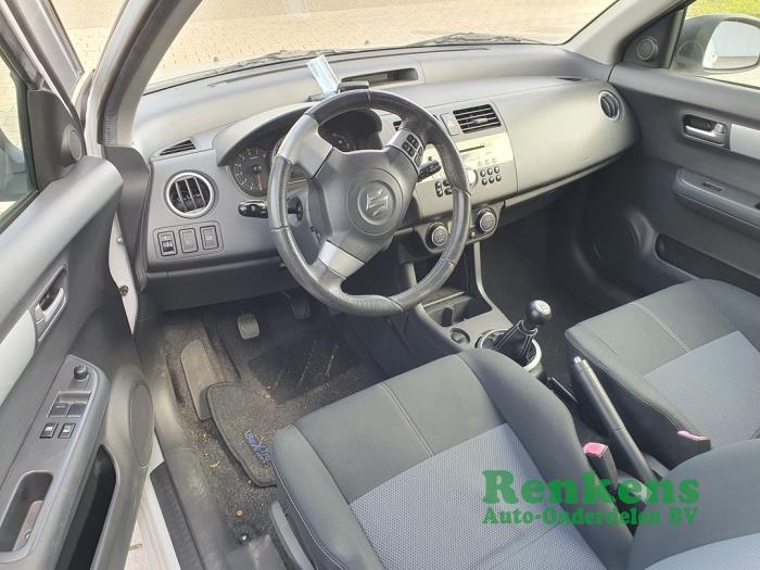 Suzuki Swift 1.3 VVT 16V Sloopvoertuig (2009, Wit)