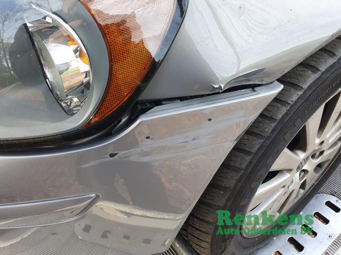 Volvo V50 2.4 20V Skrotfordon (2005, GRIJS)