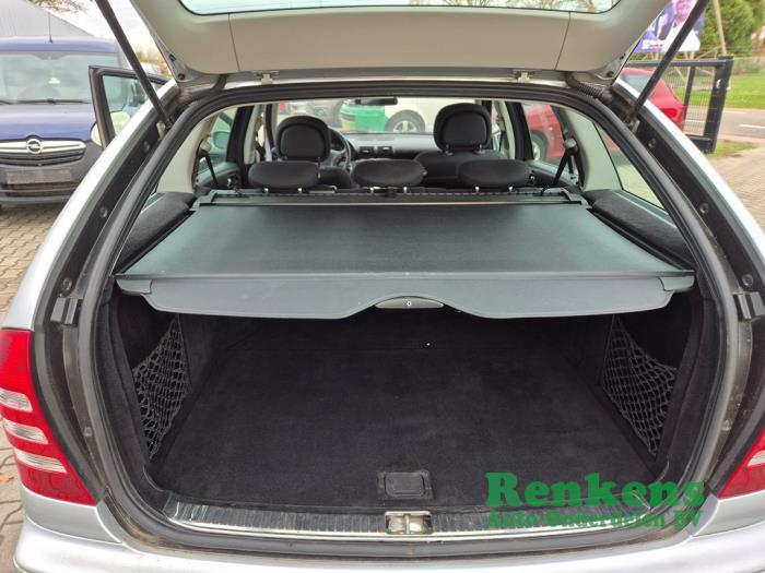 Mercedes C Combi 1.8 C-180K 16V Schadevoertuig (2006, Zilver)