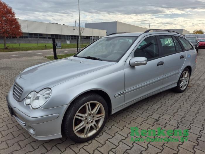 Mercedes C Combi 1.8 C-180K 16V Schadevoertuig (2006, Zilver)